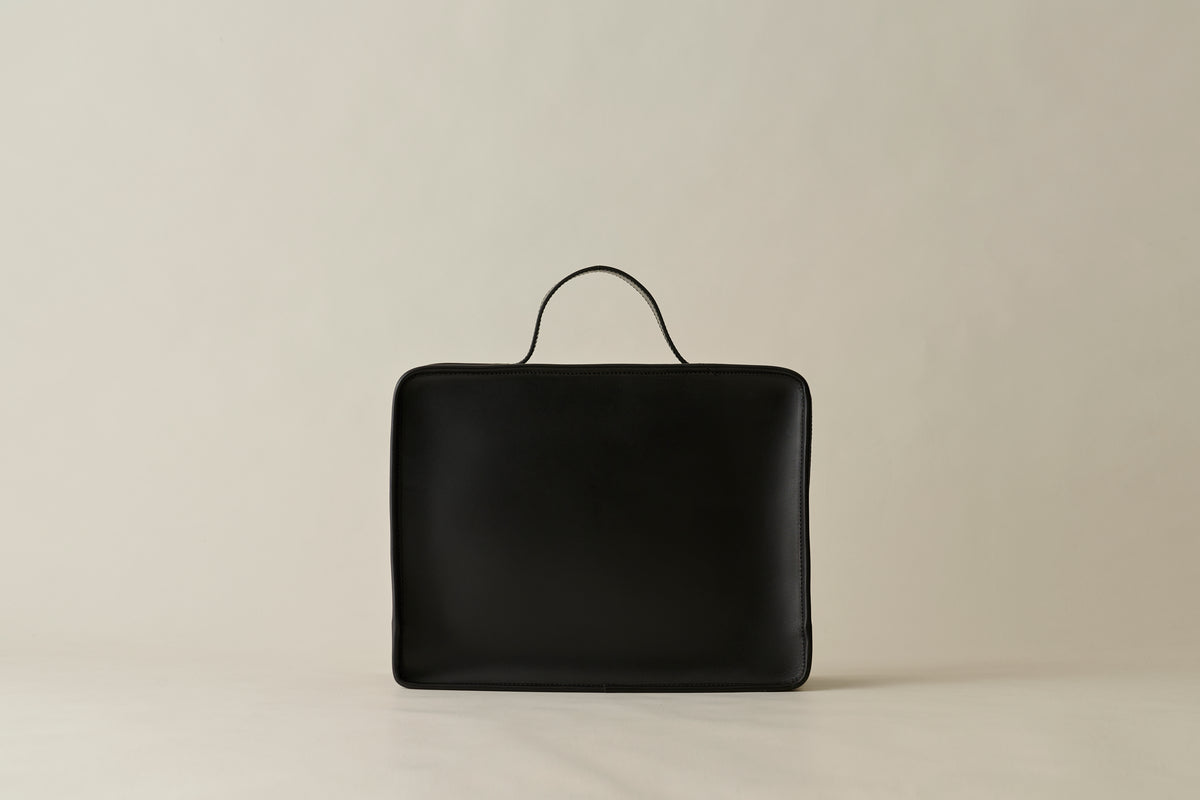 Leather Notebook Bag │ LIFESTYLIST