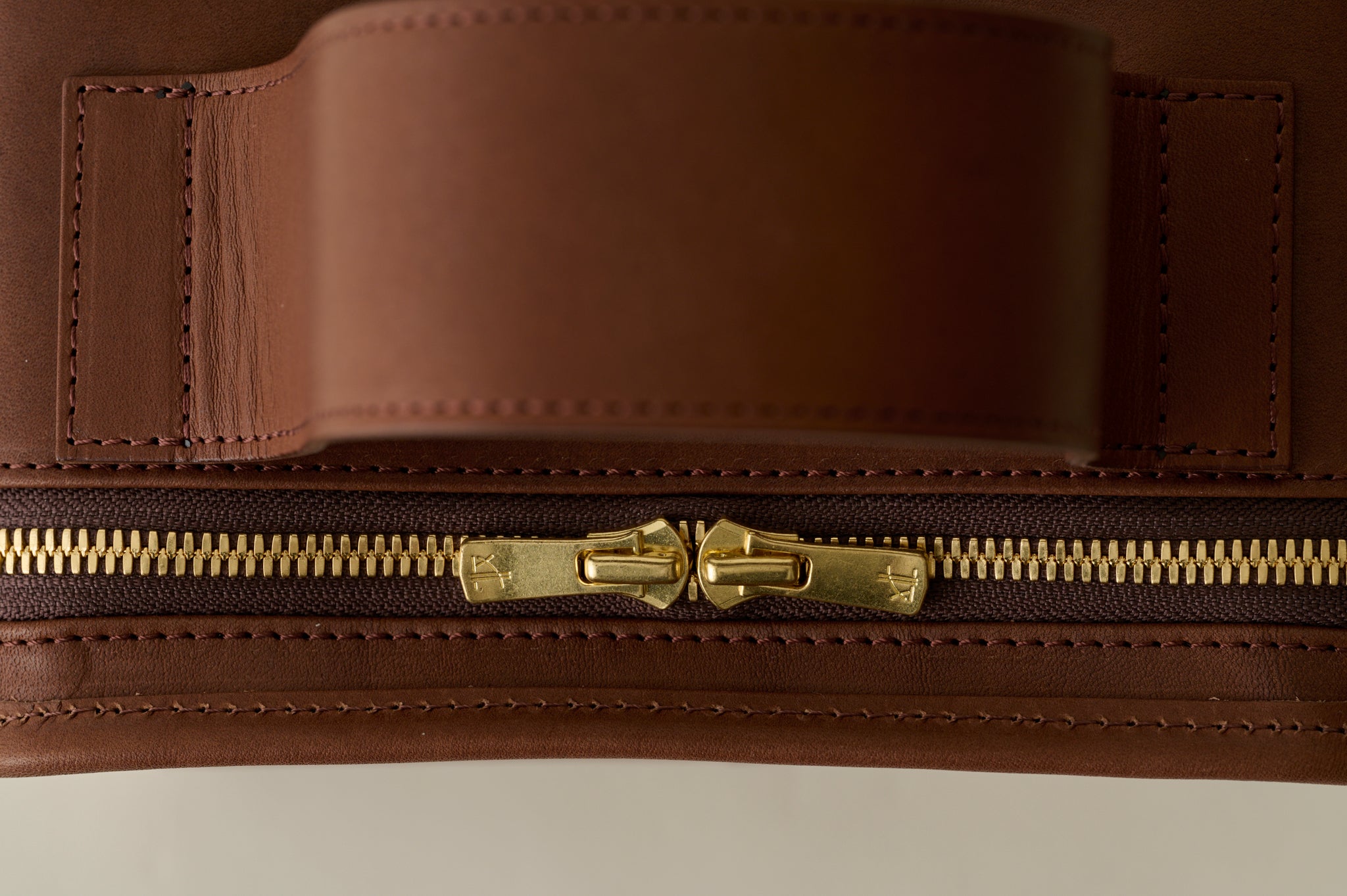 LIMITED】Chocolate Leather Mini Book Bag -EARTH LEATHER- – LIFESTYLIST