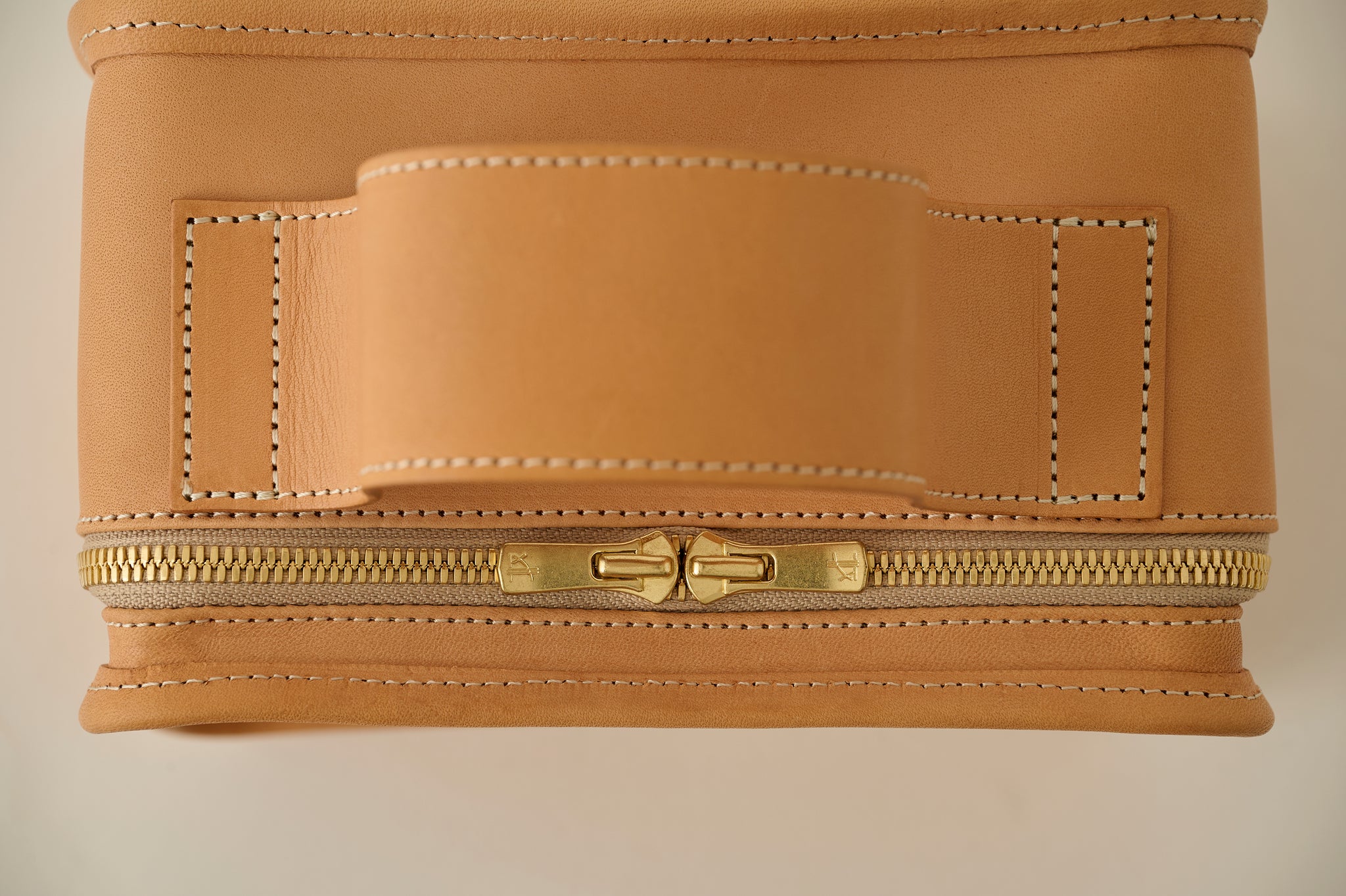 LIMITED】Nume Leather Mini Book Bag -Earth Leather-｜LIFESTYLIST