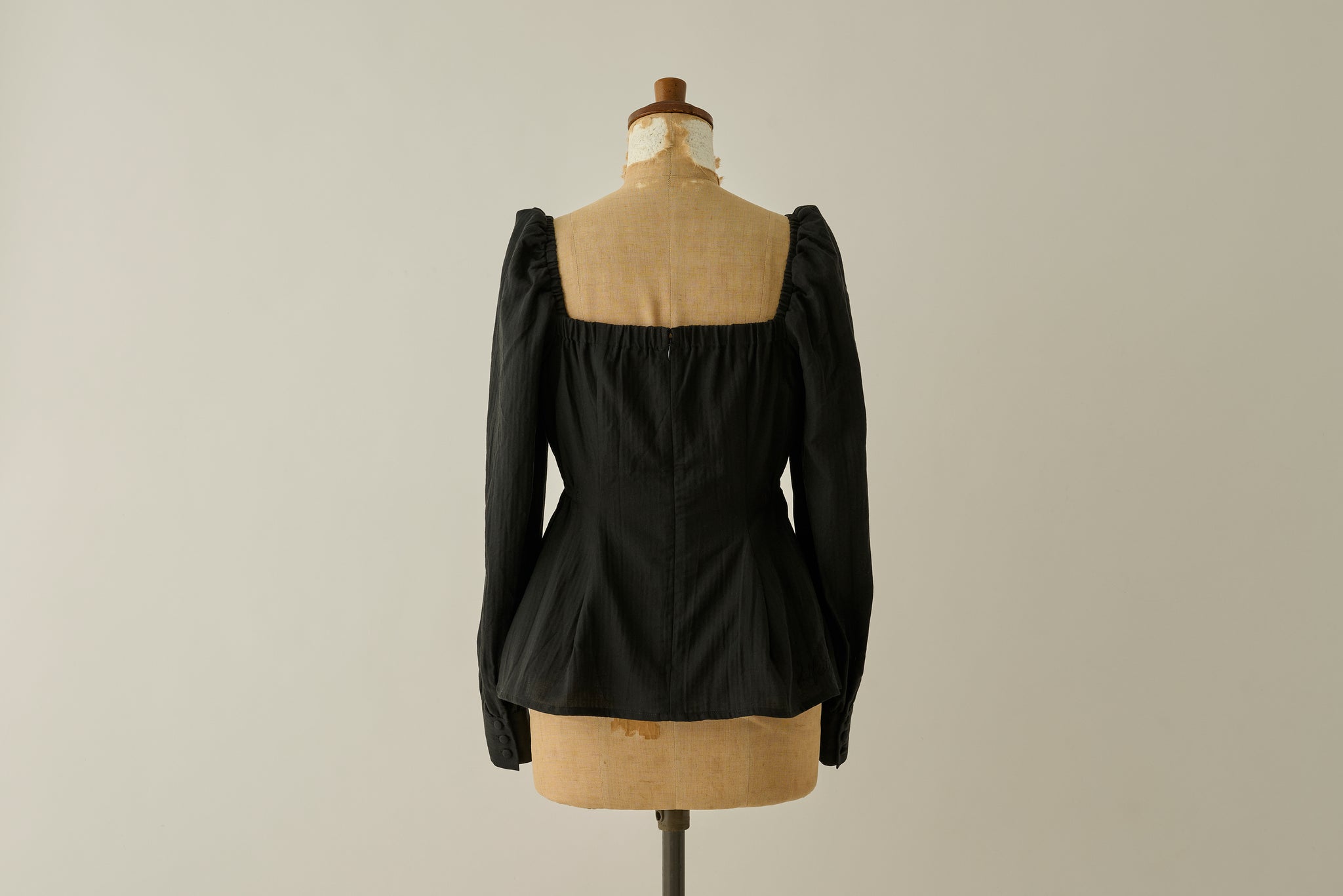 ワンピース LIFESTYLIST Calm Dress kuro Calm Dress kuro │ LIFESTYLIST