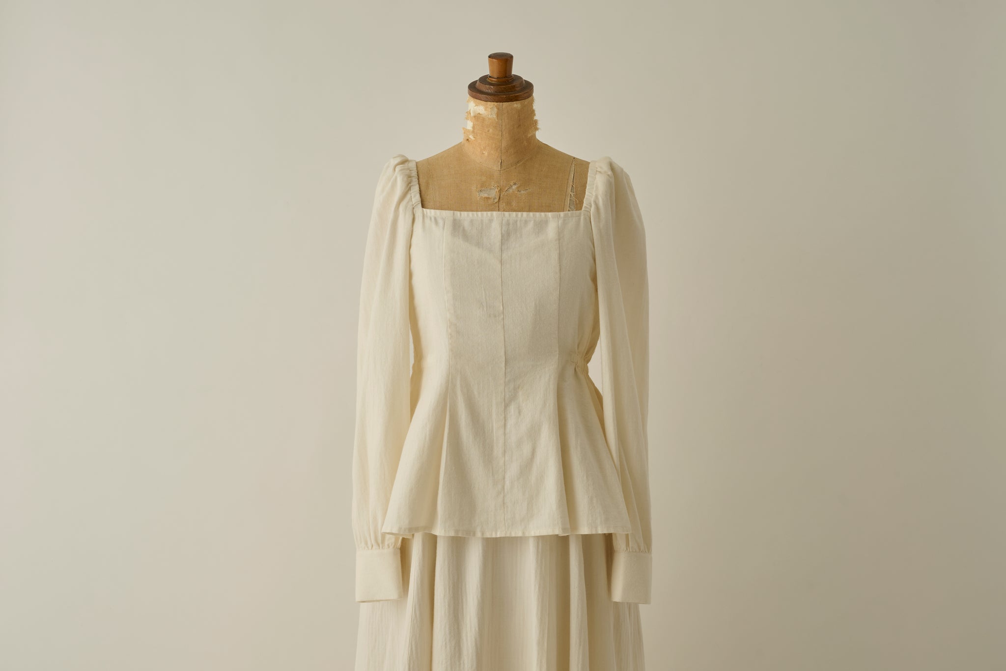 Calm Dress Tops shiro │ LIFESTYLIST