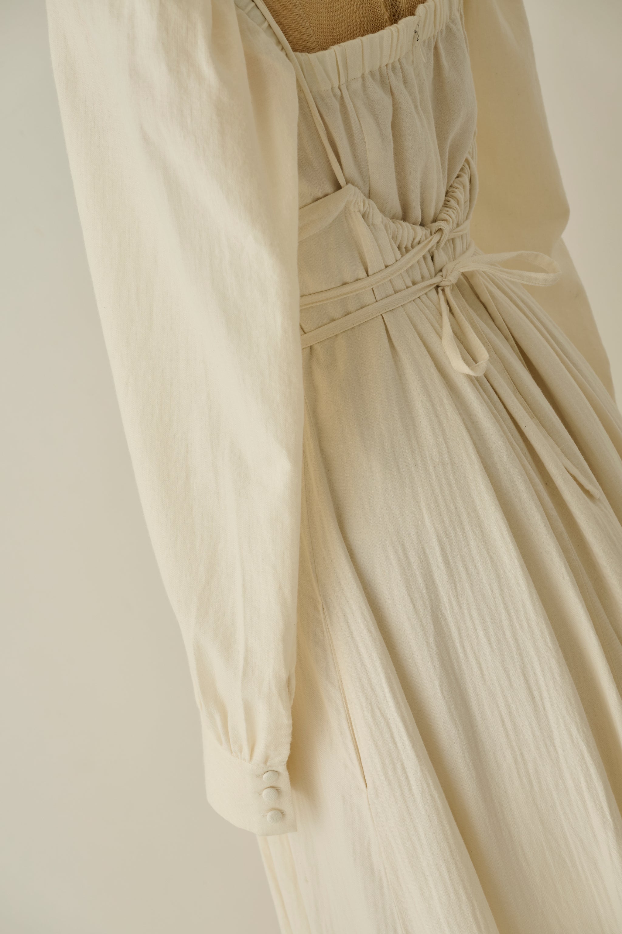 Calm Dress Tops shiro │ LIFESTYLIST