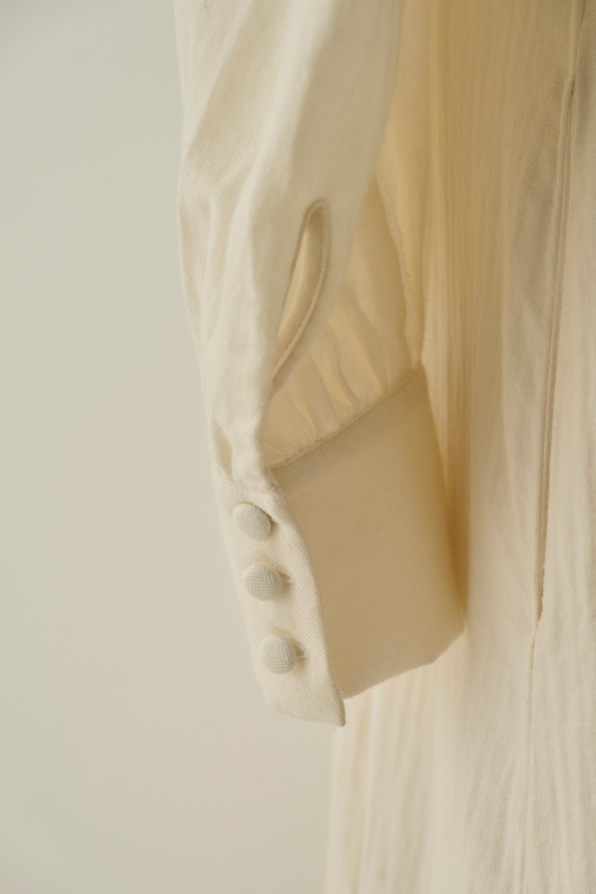 ワンピース lifestylist Calm Dress shiro Calm Dress shiro │ LIFESTYLIST