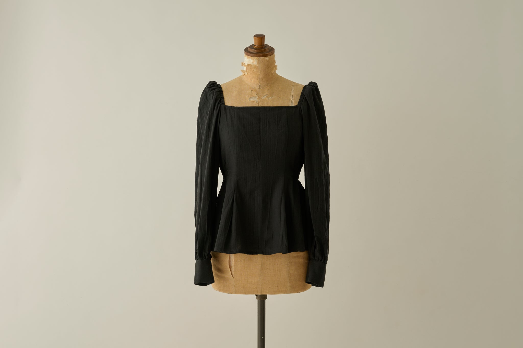 ワンピース LIFESTYLIST Calm Dress kuro 230828_LIFESTYLIST204.jpg?v=