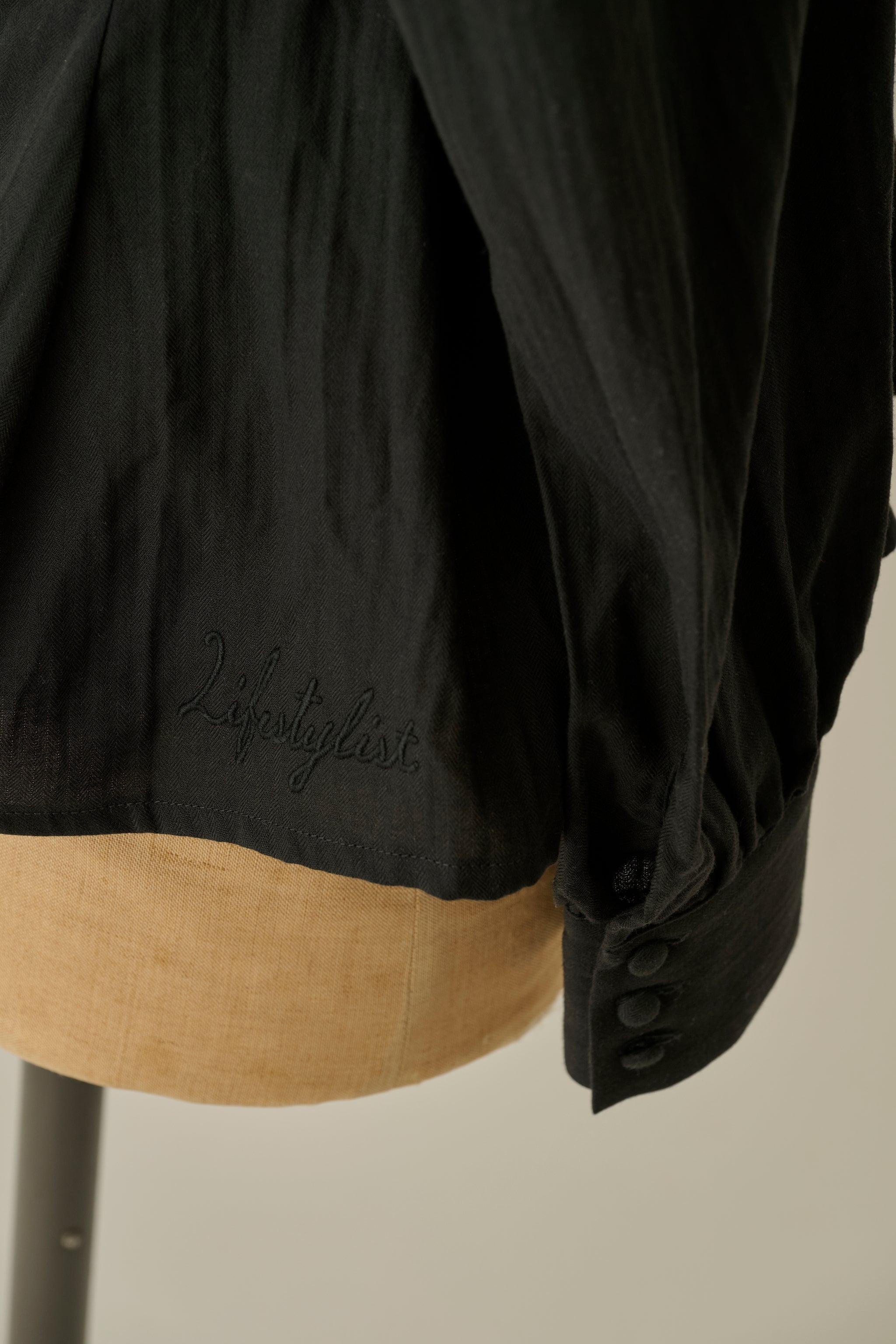 Calm Dress Tops kuro │ LIFESTYLIST