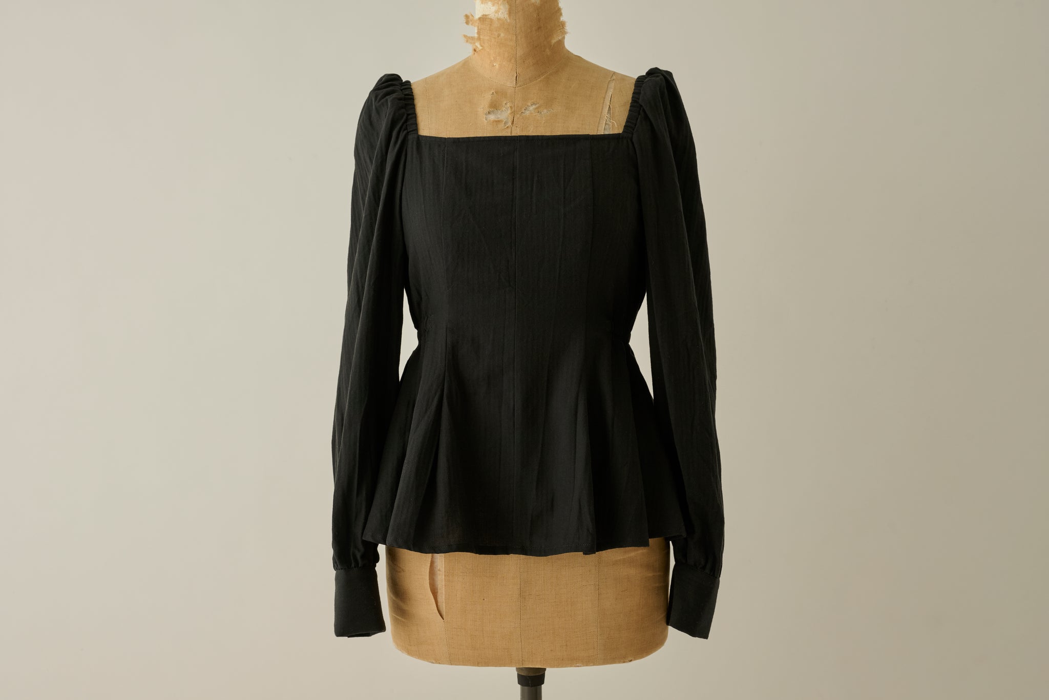 LIFE STYLIST ライフスタイリスト　Calm Dress kuro Calm Dress kuro │ LIFESTYLIST