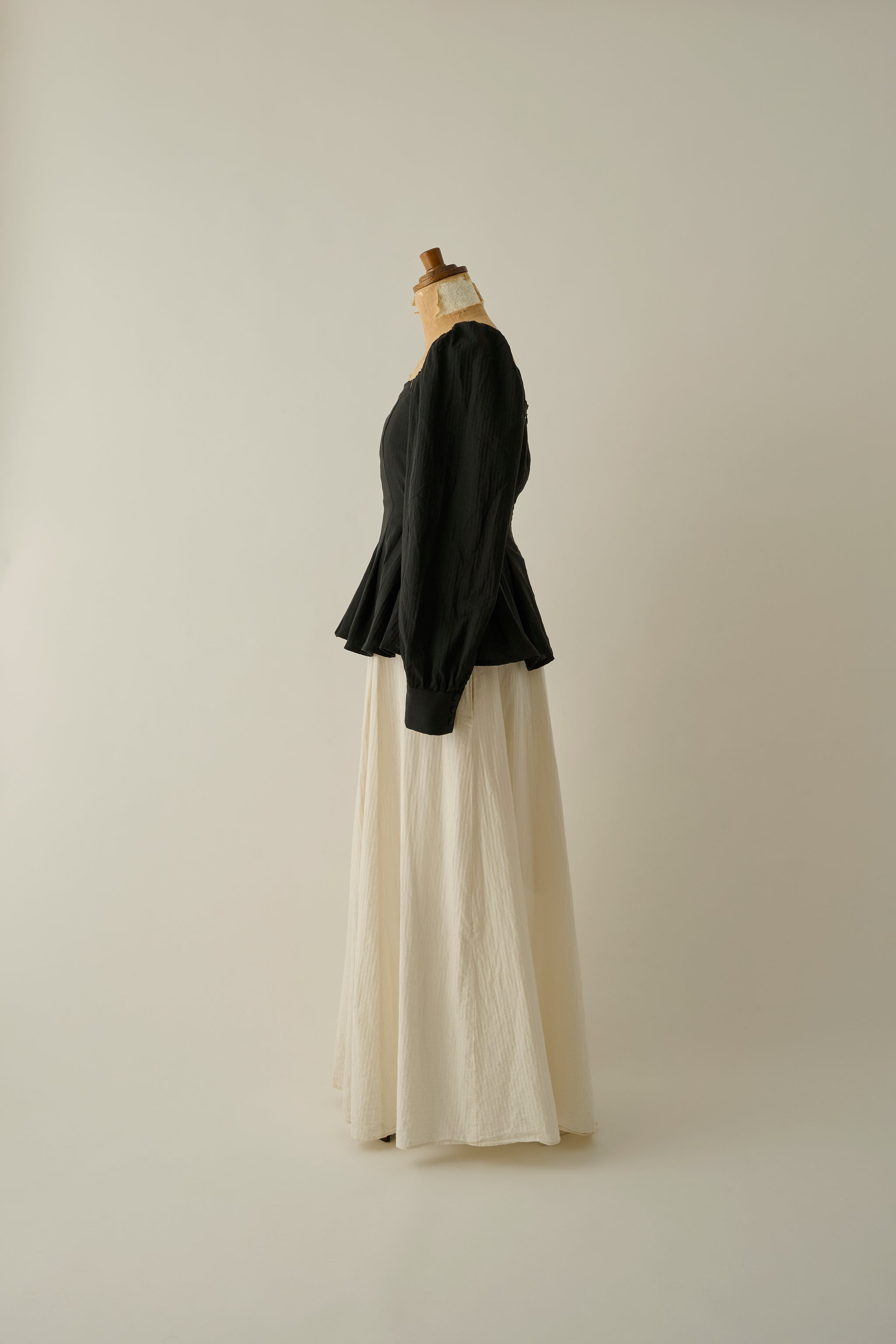 ワンピース LIFESTYLIST Calm Dress kuro 230828_LIFESTYLIST188.jpg?v=