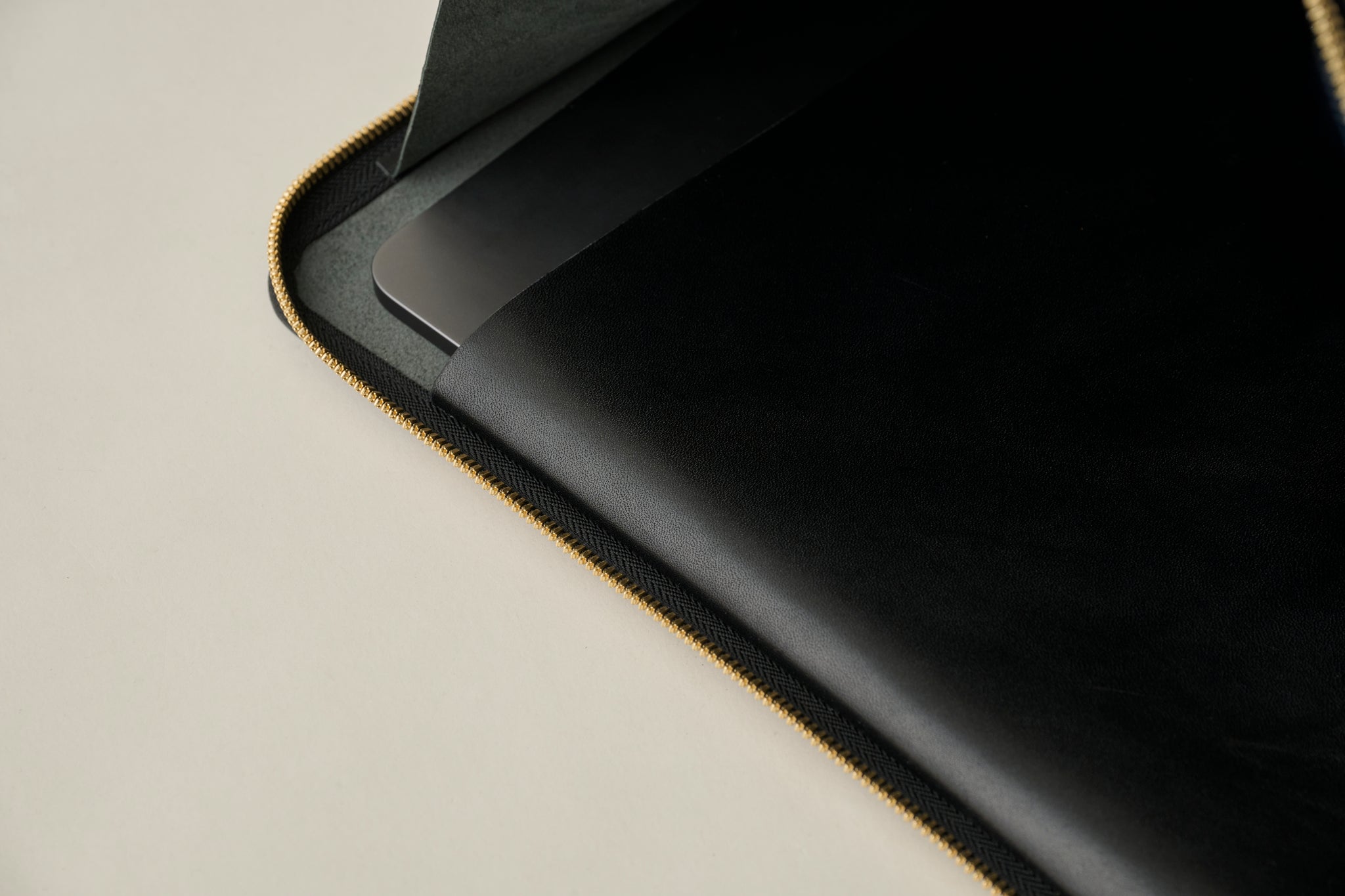 Leather Document Case / Large │ LIFESTYLIST