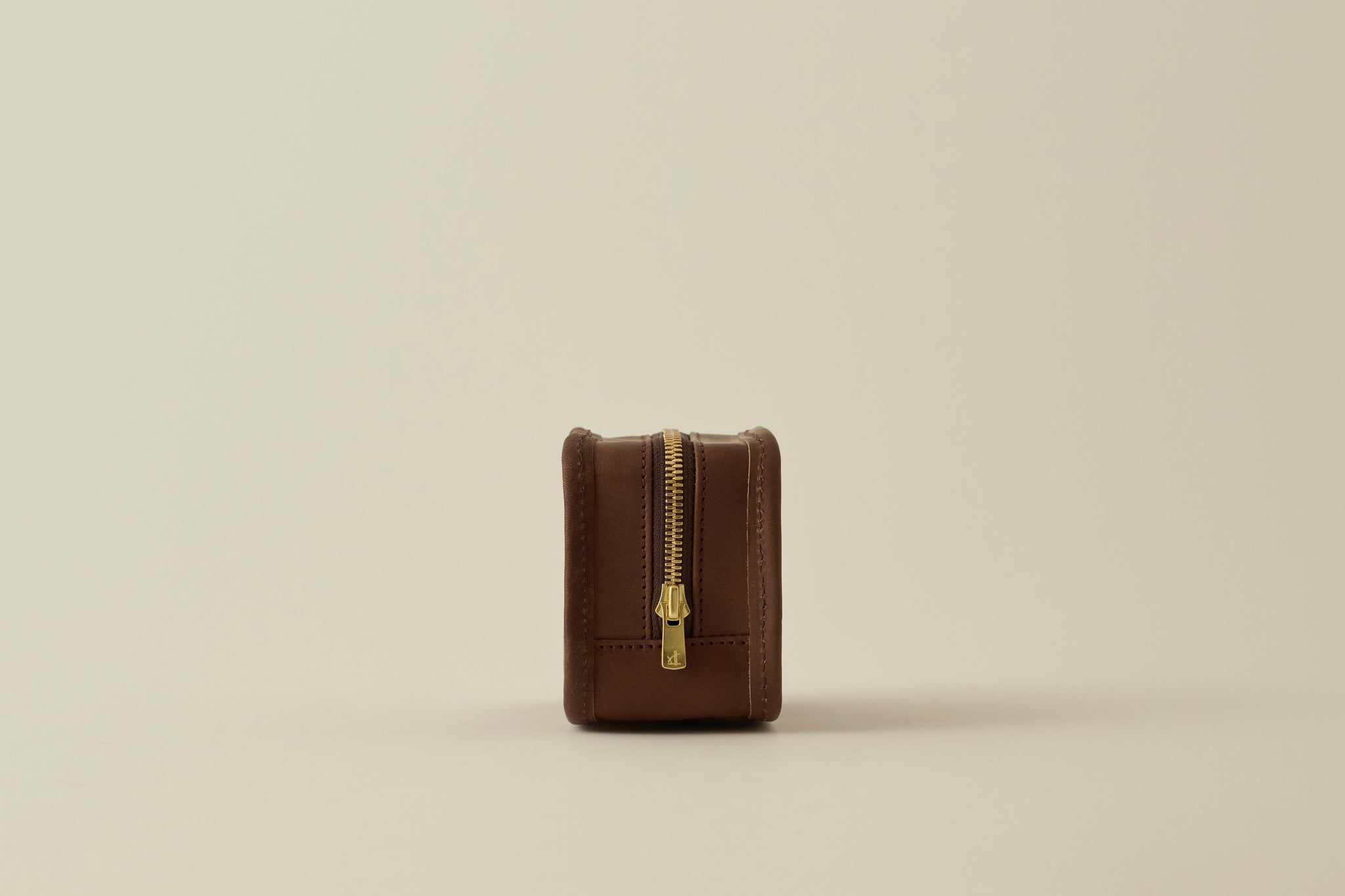 LIMITED】Chocolate Leather Multi Pouch -EARTH LEATHER