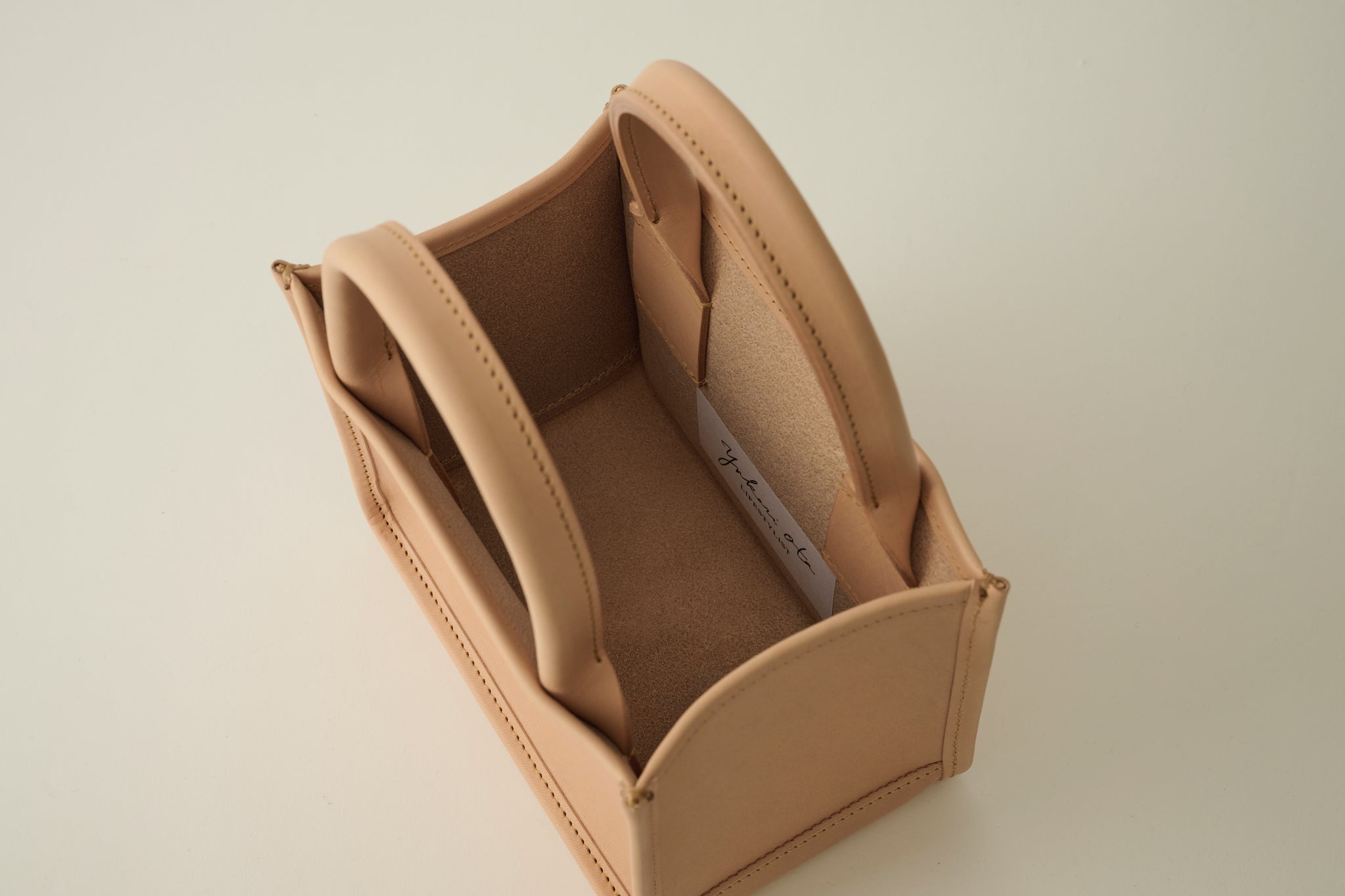 バッグ Leather Tote Mini Book Bag LIMITED】Nume Leather Tote Mini Book Bag │ LIFESTYLIST